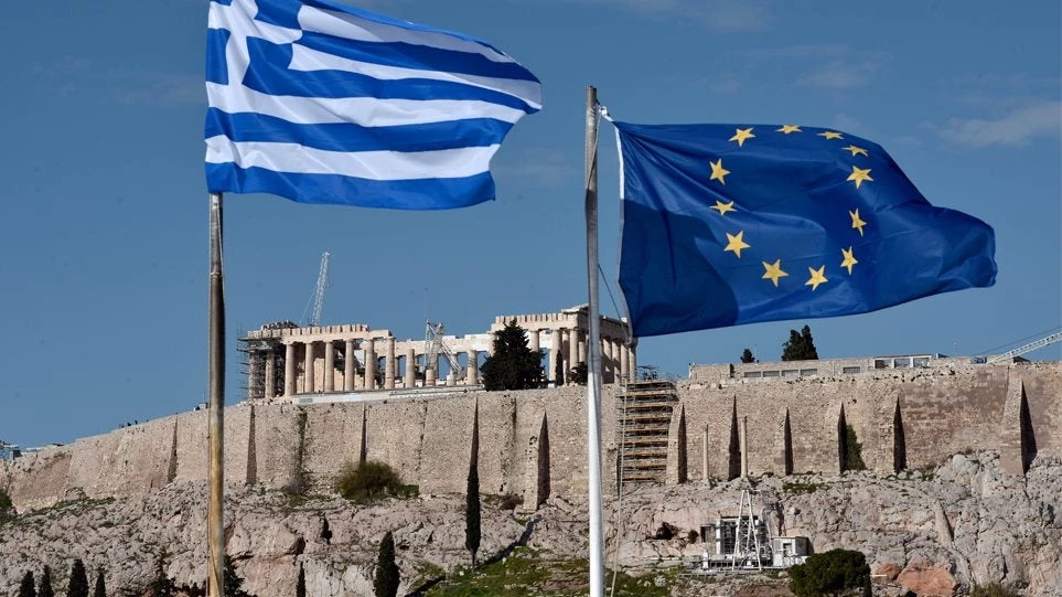 Financial Times: H Ελλάδα εξασφαλίζει πλεόνασμα «πατώντας φρένο» στις επενδύσεις